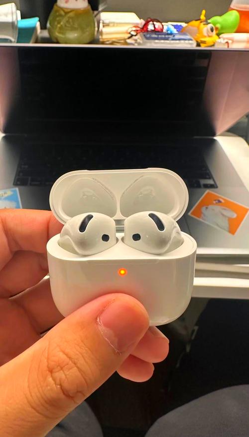 苹果蓝牙耳机充电耳机要拿出来吗缩略图