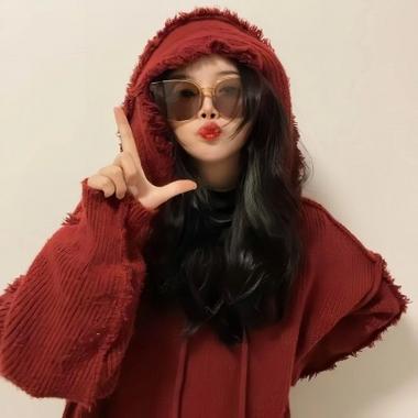 穿红衣服的女生头像游戏截图