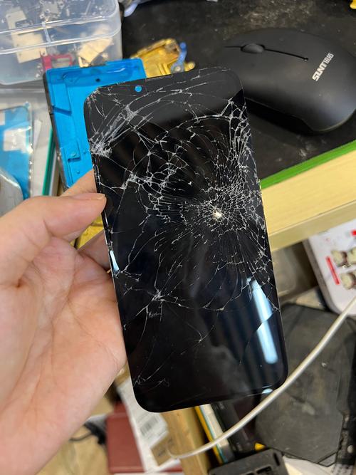 手机摔了一下屏幕一闪一闪的图标