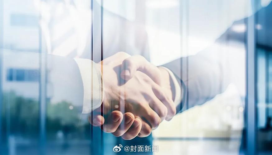 年纪轻轻却人脉很广的人图标