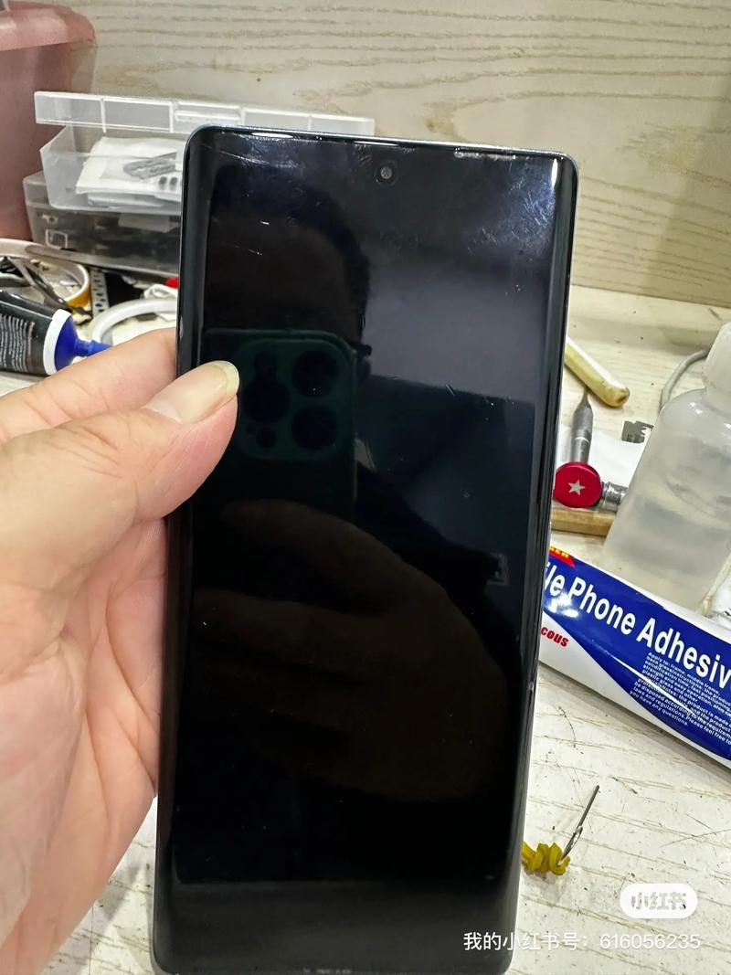 荣耀手机突然黑屏,强制重启也开不了缩略图