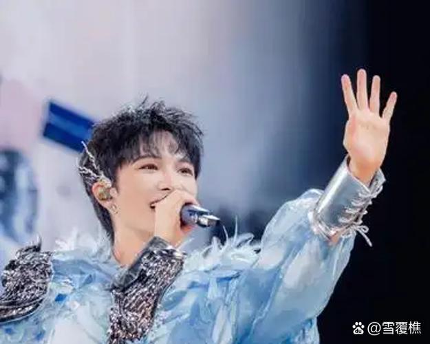 周深演唱会几个小时一场图标
