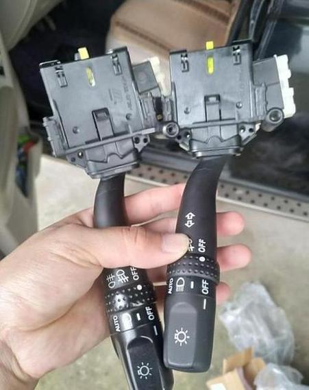 转向灯开关拆卸视频缩略图