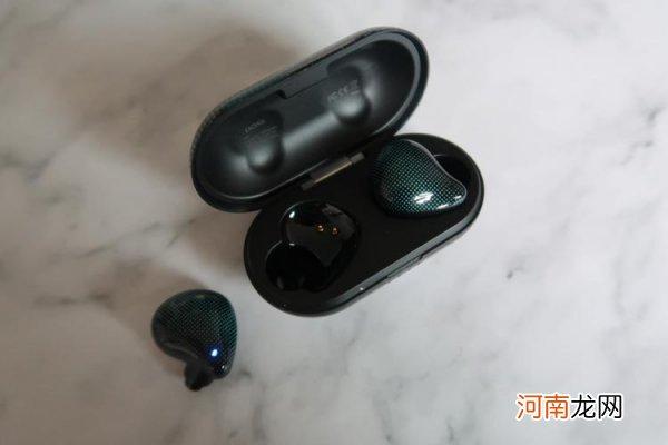 蓝牙耳机可以不放进充电仓吗游戏截图