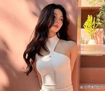 形容身材好腰细的优美句子图标