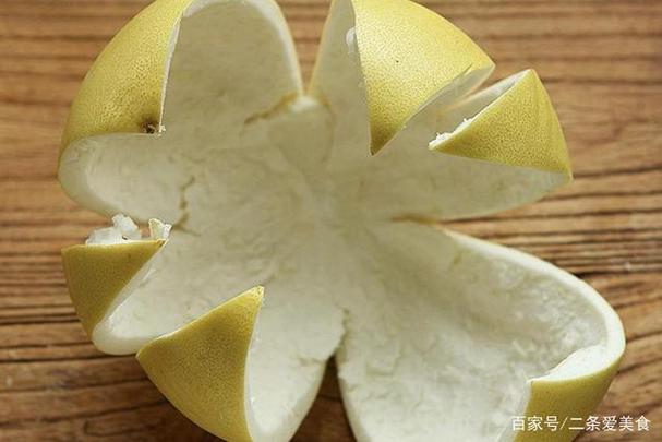 柚子里面的白皮的功效与作用缩略图