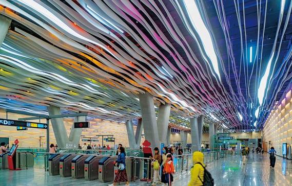 中国哪个地铁站最大游戏截图