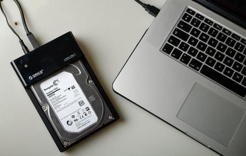笔记本能当台式机的外接硬盘么游戏截图