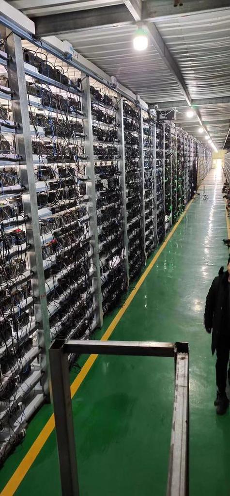 矿机挖比特币什么意思游戏截图