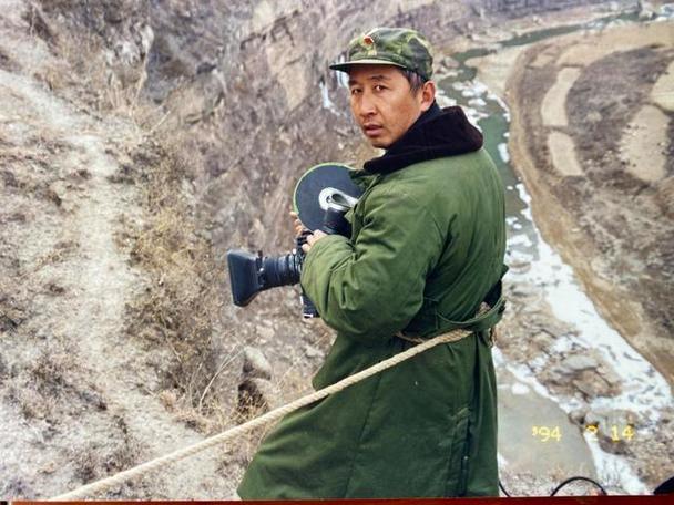 冯小宁导演的代表作品图标