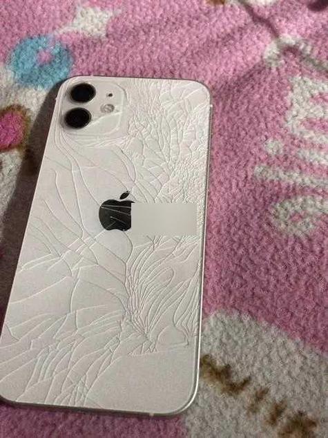 玻璃手机壳碎了如何去掉玻璃缩略图