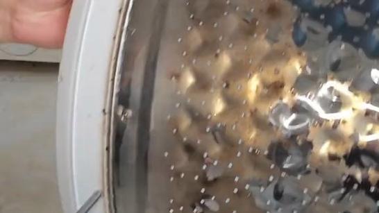 美的洗衣机波轮怎么拆开清洗缩略图