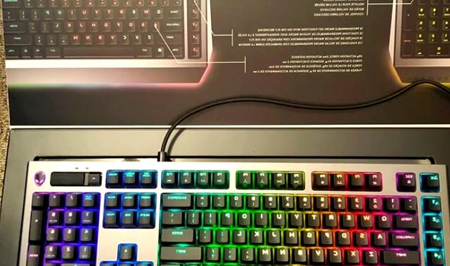 外星人笔记本键盘灯设置在哪里缩略图