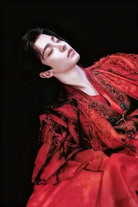 男士穿红色衣服的经典句子游戏截图