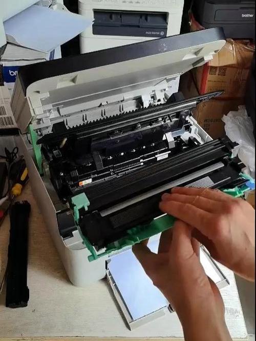 兄弟打印机怎么加碳粉缩略图