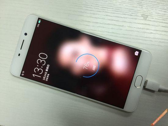 oppor9闪充是多少w图标