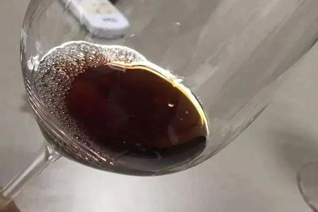 葡萄酒保质期十年过期能喝吗