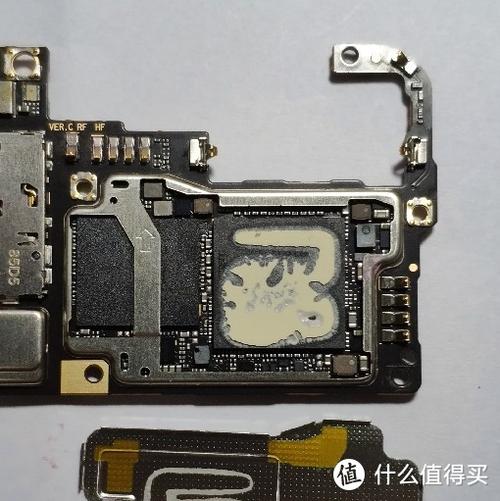 华为荣耀10后背玻璃碎了怎么办缩略图