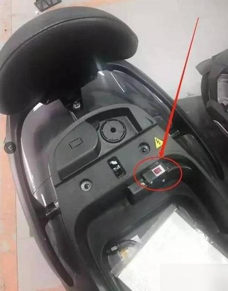 爱玛电动车总开关在哪缩略图