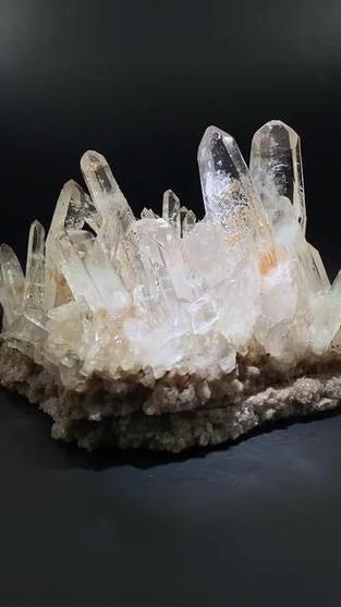 水晶矿值钱吗图标