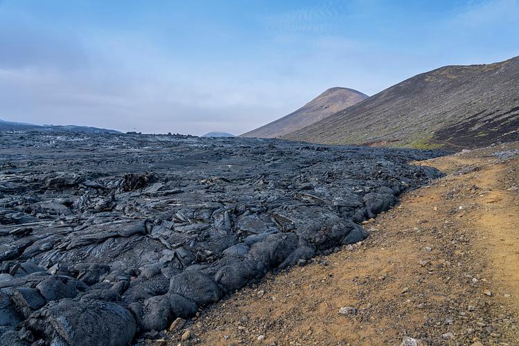 火山岩浆冷却后是什么颜色图标