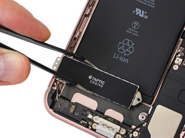 iPhone7内置卡贴拆除缩略图