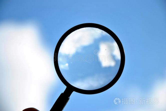 为什么下载的壁纸用的时候放大了游戏截图
