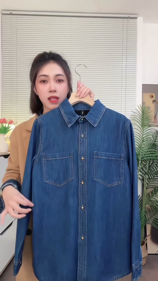 浅蓝色衣服配什么打底衫好看缩略图