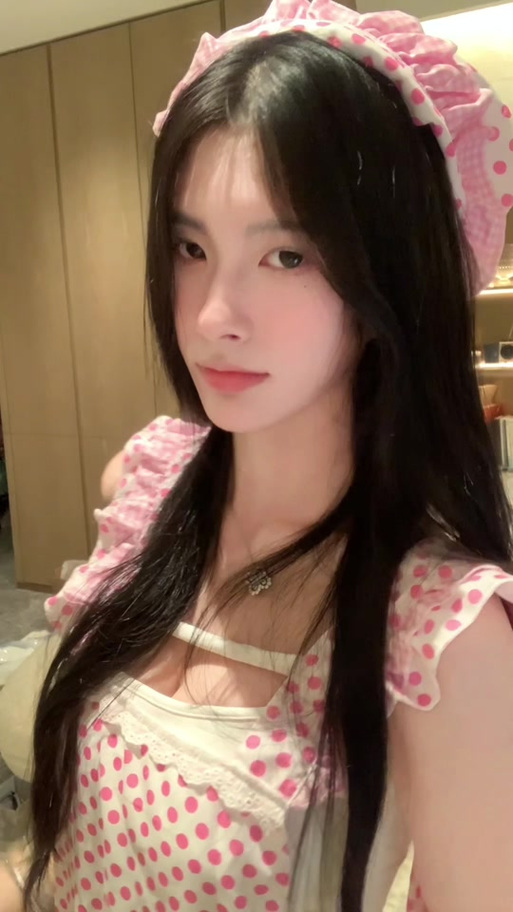 机智的羊咩咩美女图片缩略图