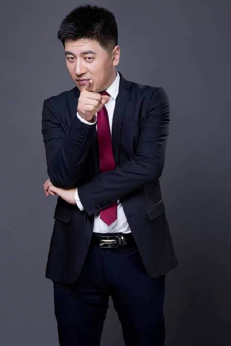 演员张雪峰个人资料及简介图标