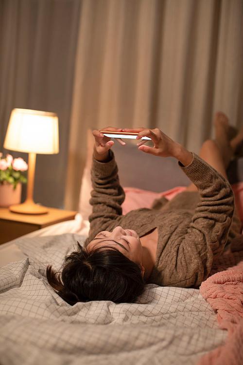 愿意熬夜陪你打游戏的女生图标