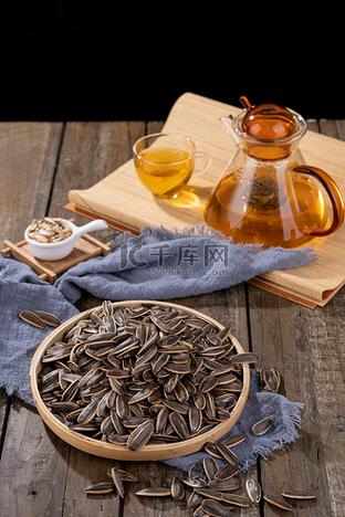 瓜子和茶作品集TXT缩略图