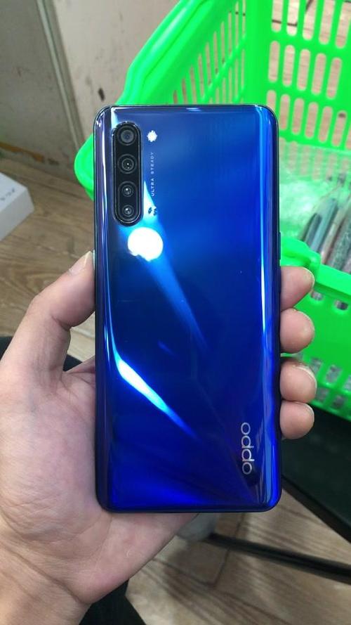 oppo后盖是蓝色的是哪款手机缩略图