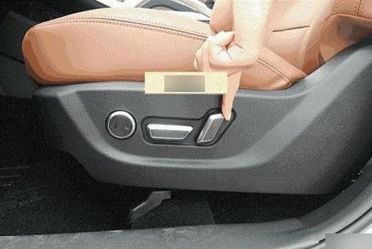 副驾驶座位怎么调前后缩略图