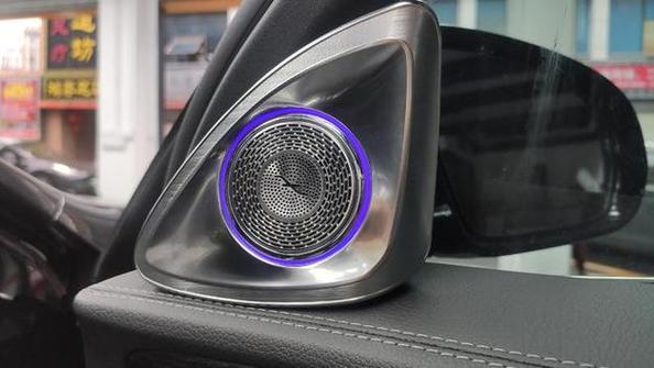 车载音响一放歌就发出滋滋声游戏截图
