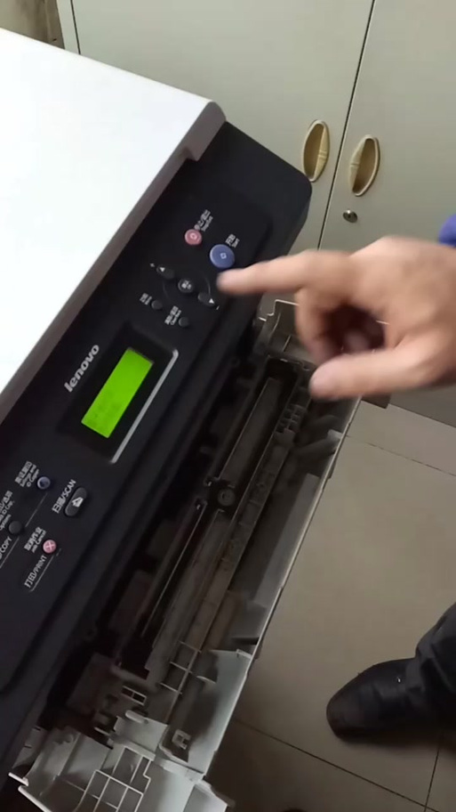 打印机换完墨盒还显示更换墨盒缩略图