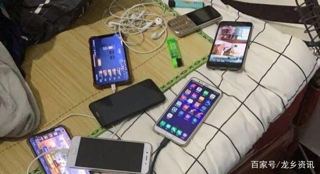 股票账户绑定多张银行卡图标