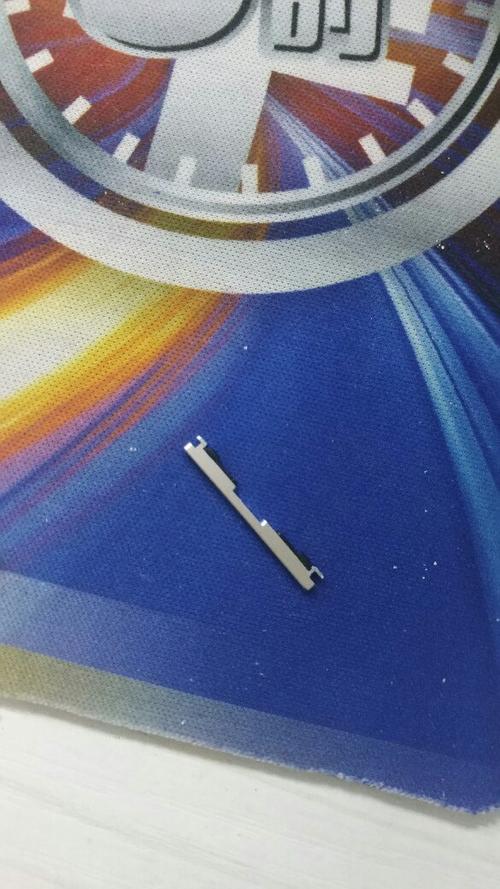手机摔了一下音量键凹进去了图标