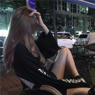 霸气女生头像超拽冷酷游戏截图