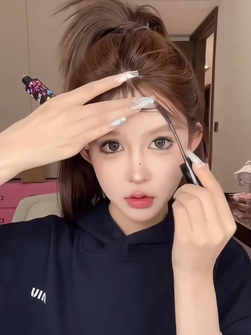 网红小鱼儿个人资料缩略图