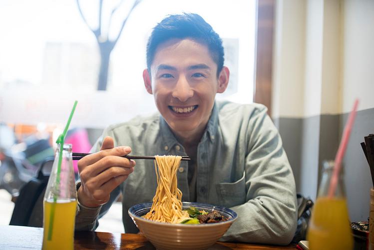 男人说吃面暗示暧昧吗图标