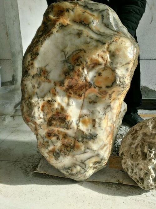 彩玉原石图片和价格缩略图