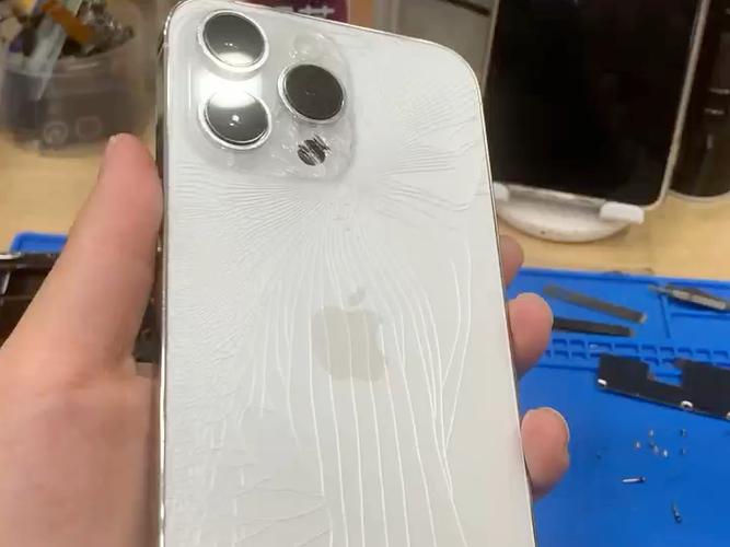 苹果后盖碎了有必要换吗