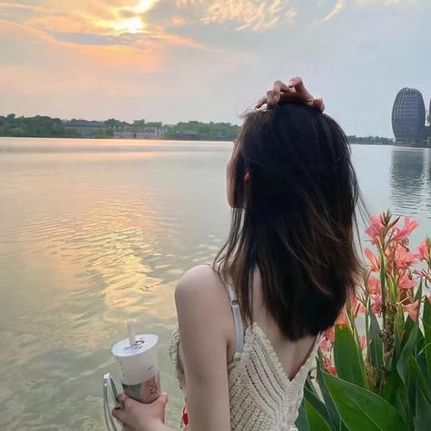 微信头像女生气质唯美缩略图