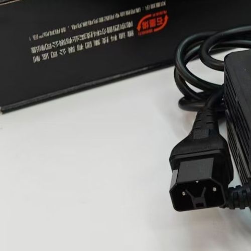 雅迪电动车充电器多少钱一个缩略图
