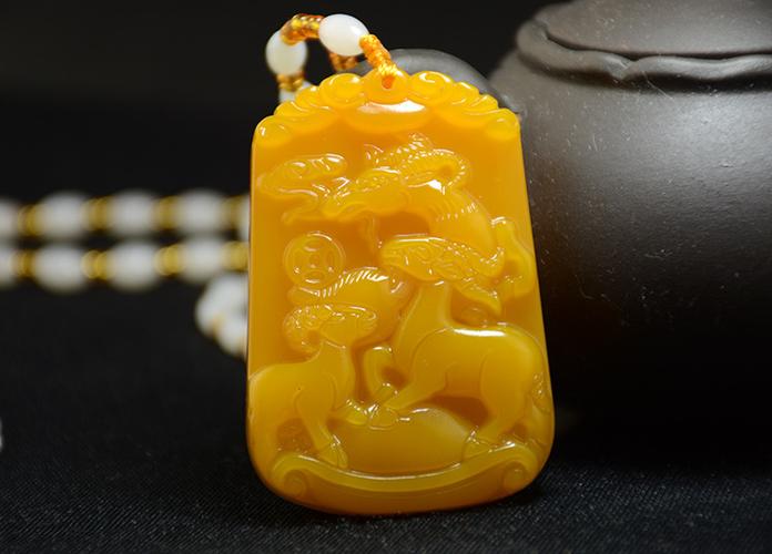 属羊的戴什么玉吊坠好缩略图