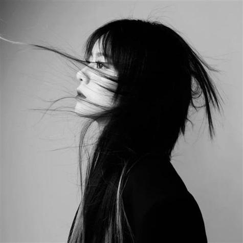 霸气女生头像超拽冷酷黑白缩略图